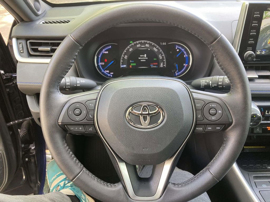 Used 2021 Toyota RAV4 XSE image 20