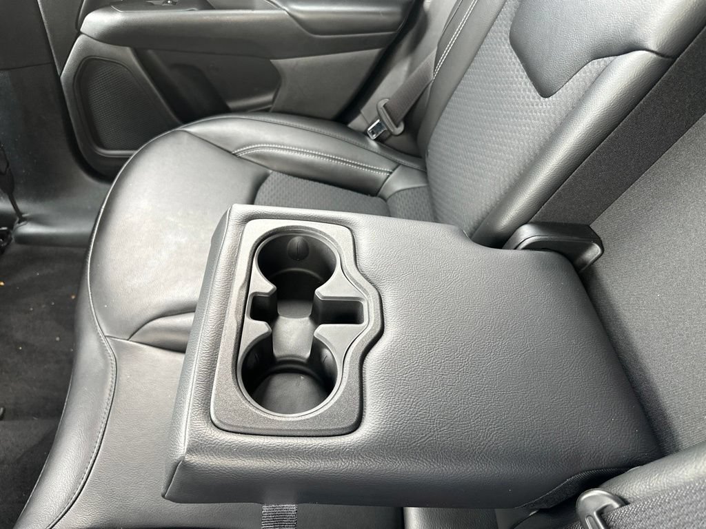 Used 2023 Jeep Compass Latitude w/ Convenience Group AWD/4WD image 31
