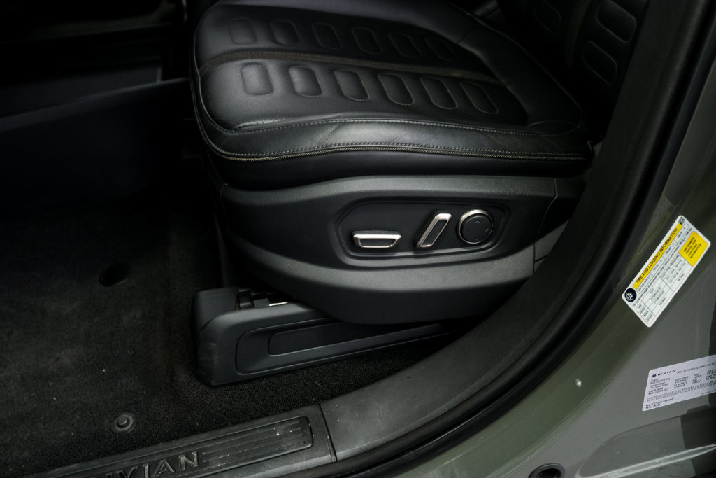 Used 2023 Rivian R1T Launch Edition AWD/4WD image 34