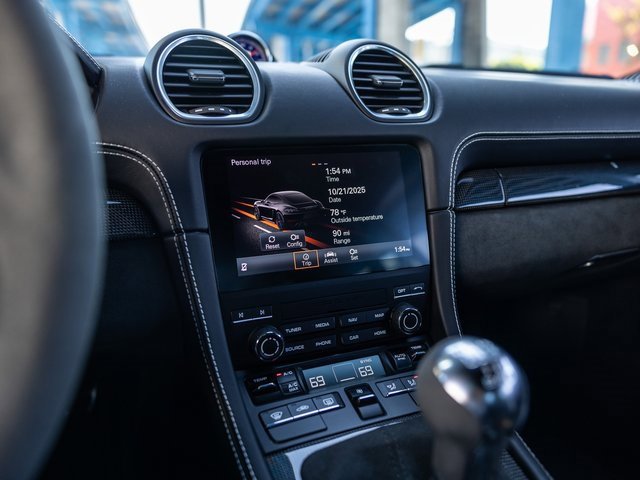 Used 2025 Porsche 718 Cayman GT4 image 31