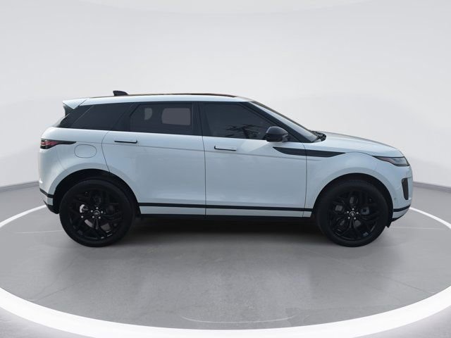 Used 2020 Land Rover Range Rover Evoque SE image 2