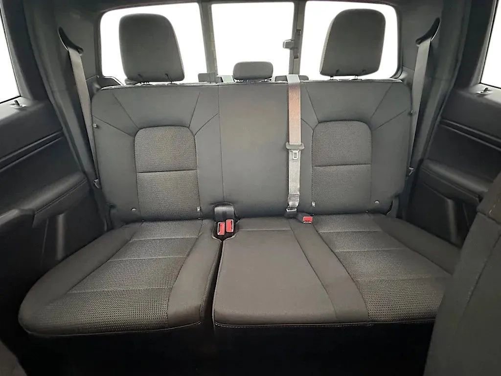 New 2026 GMC Canyon Elevation w/ LPO, Black Badging Package image 28