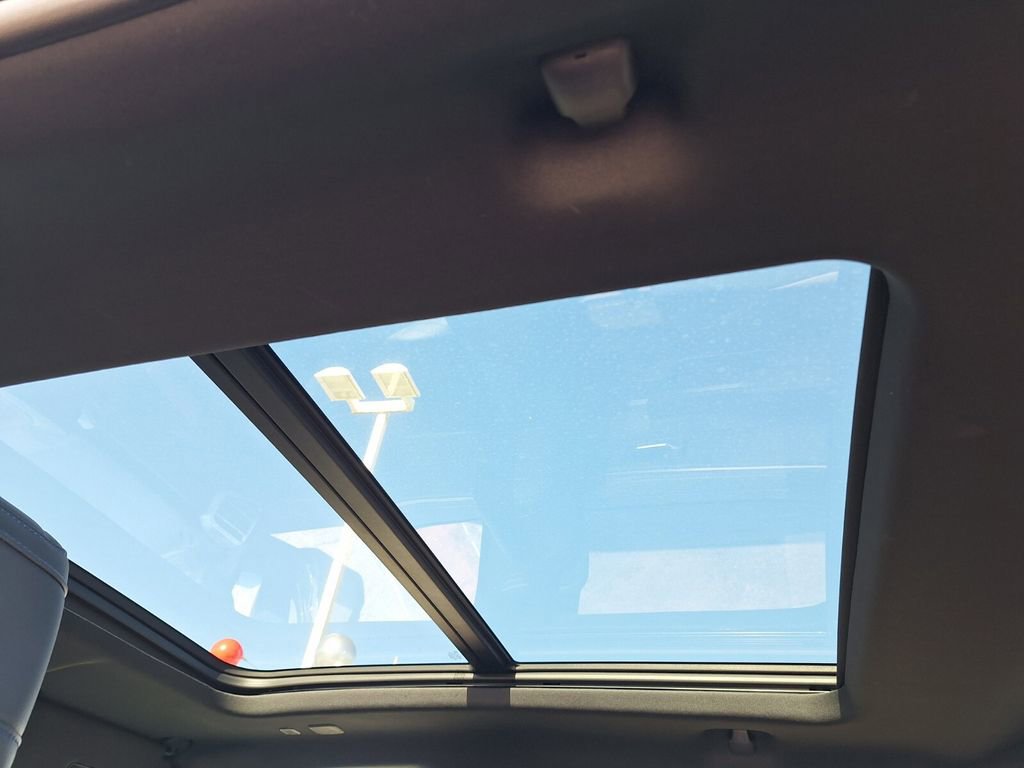 Used 2023 Toyota Tundra Platinum image 10