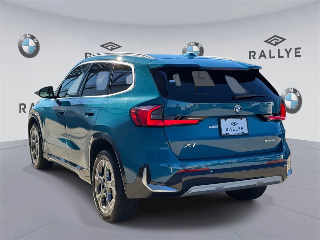Certified 2025 BMW X1 xDrive28i w/ Convenience Package image 4