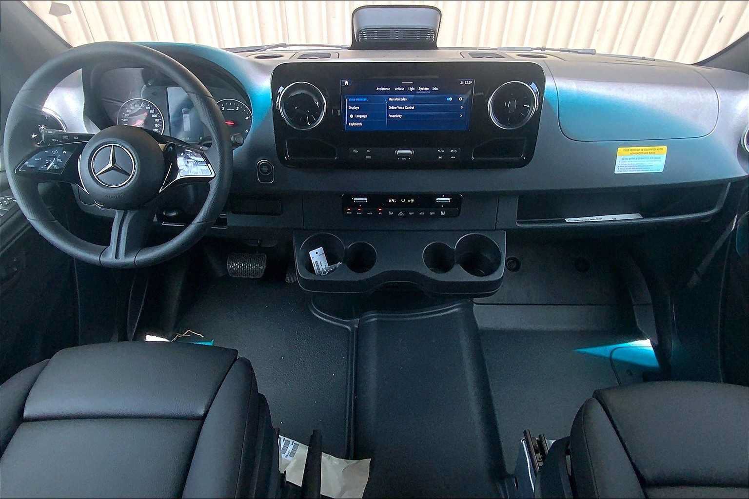 Used 2025 Mercedes-Benz Sprinter 2500 image 16