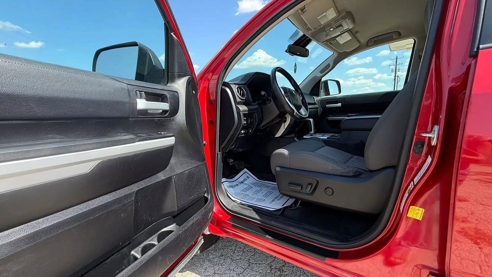 Used 2021 Toyota Tundra SR5 w/ Convenience Package RWD image 11