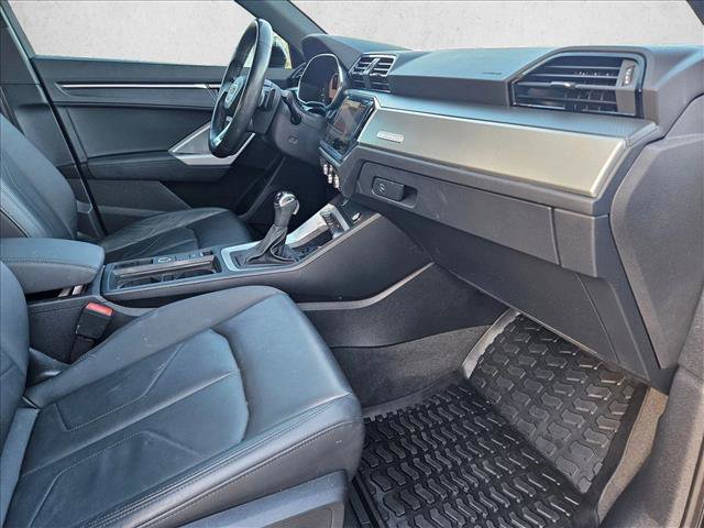 Used 2023 Audi Q3 2.0T Premium Plus w/ Premium Plus Package image 22