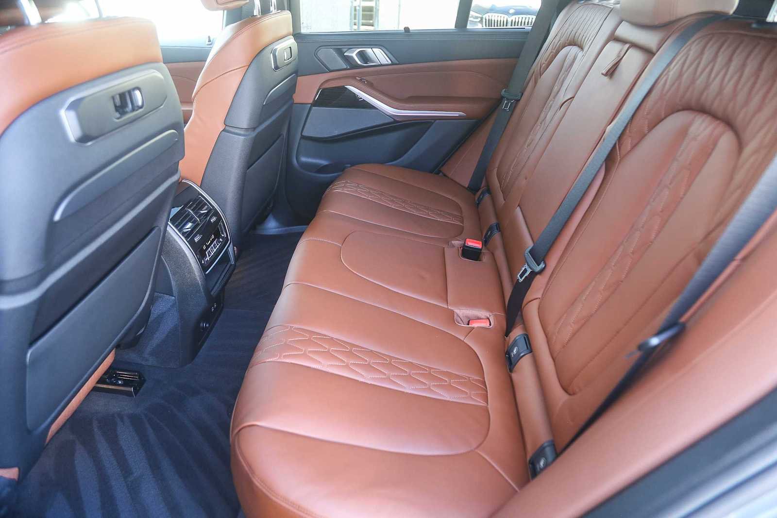 Used 2025 BMW X5 xDrive50e w/ Executive Package image 15