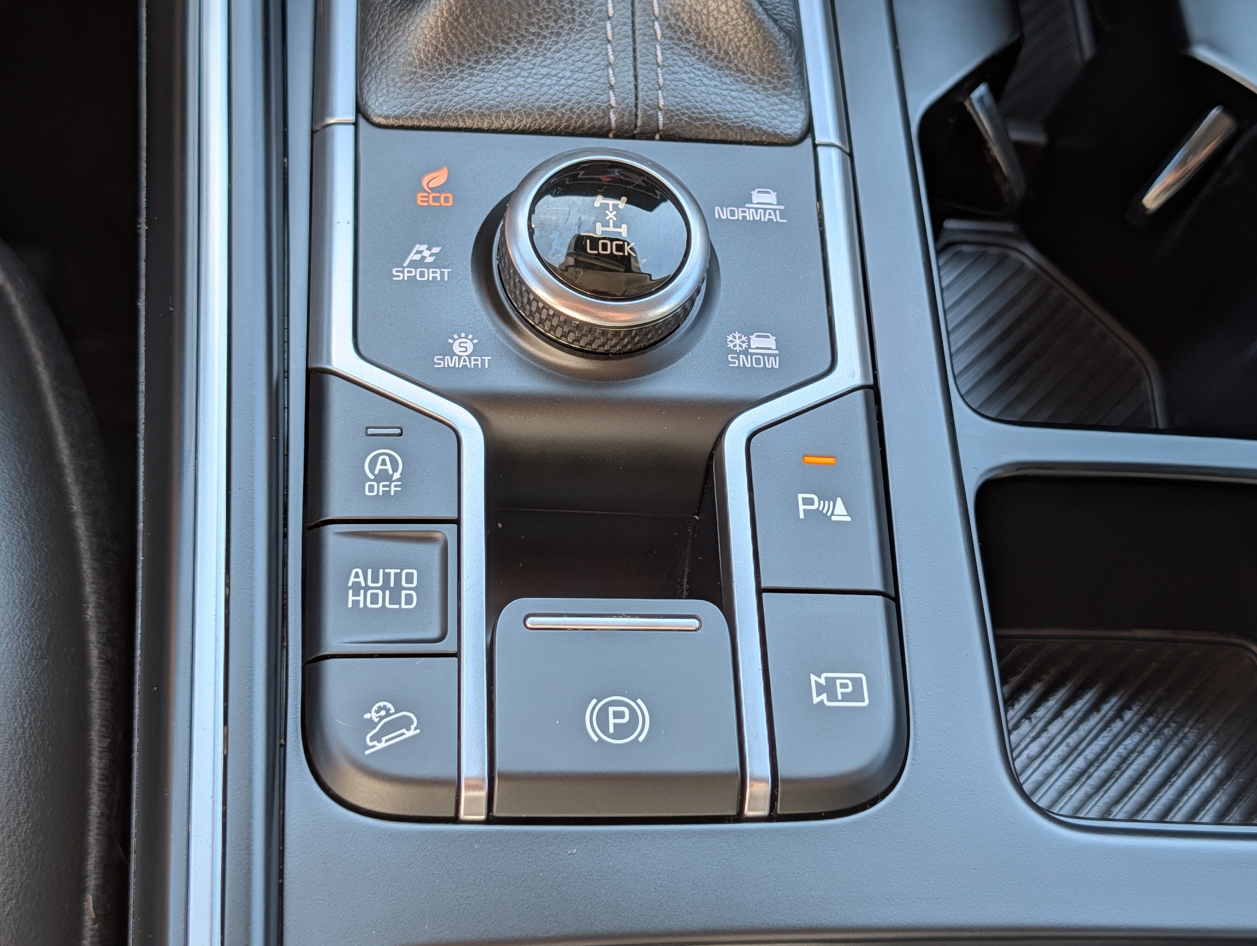 Certified 2025 Kia Sorento S AWD/4WD image 32