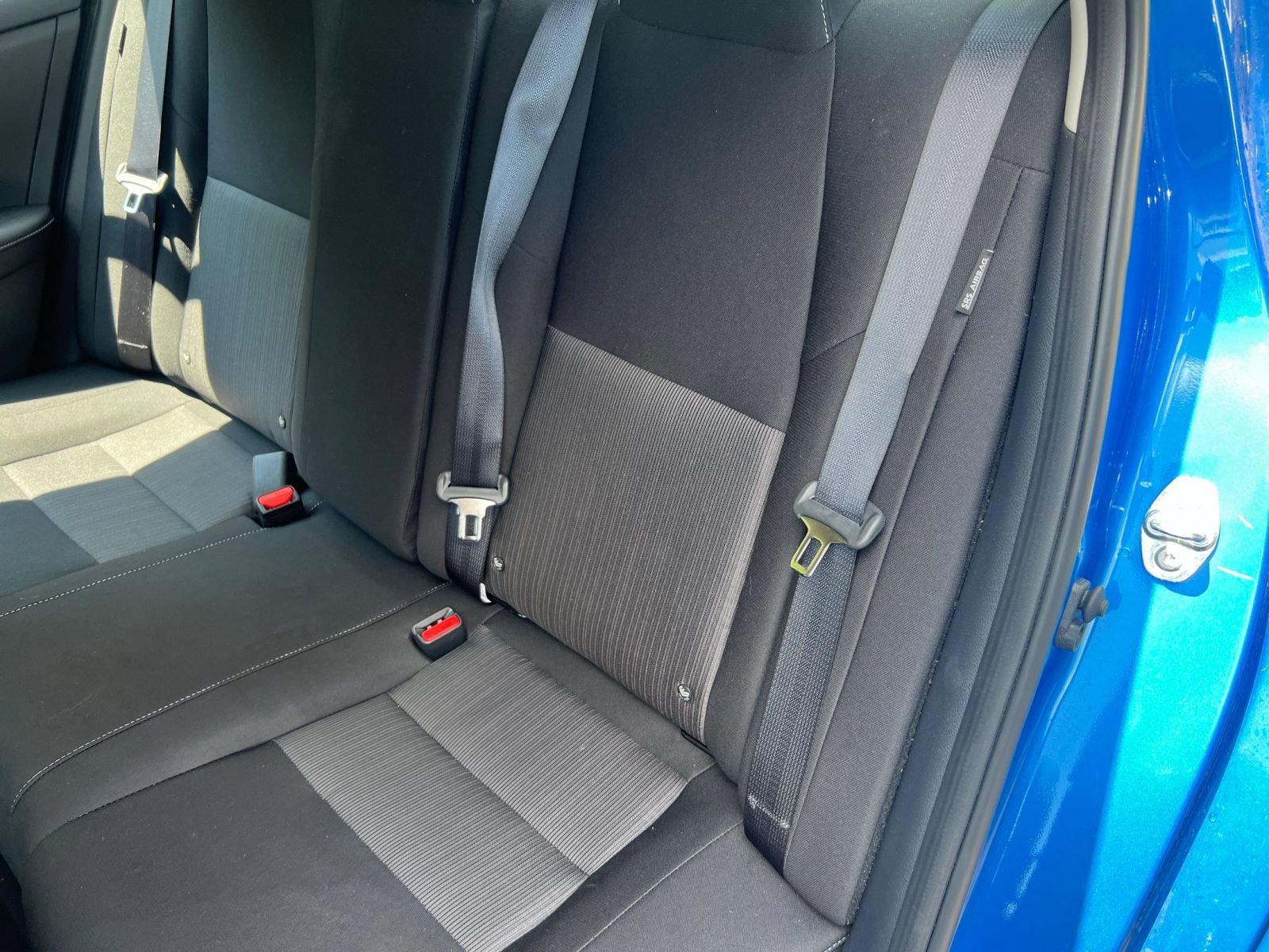 Used 2025 Nissan Sentra SV FWD image 32