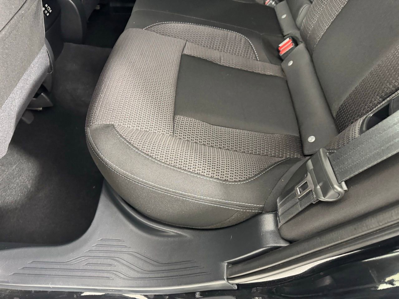 Used 2024 Subaru Outback Premium image 27