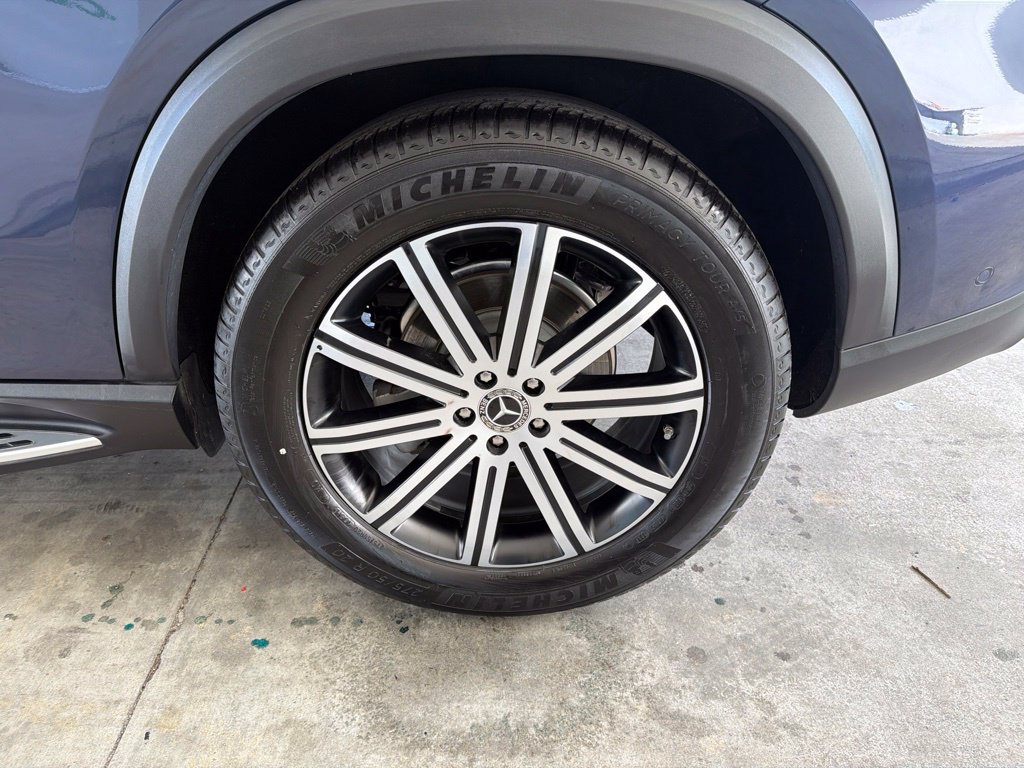Used 2026 Mercedes-Benz GLE 350 4MATIC w/ Winter Package image 18