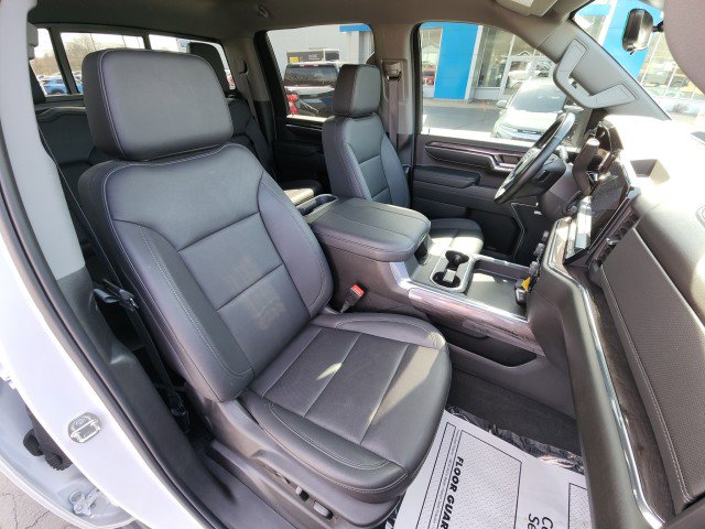 Used 2024 Chevrolet Silverado 3500 LTZ w/ LTZ Premium Package image 14