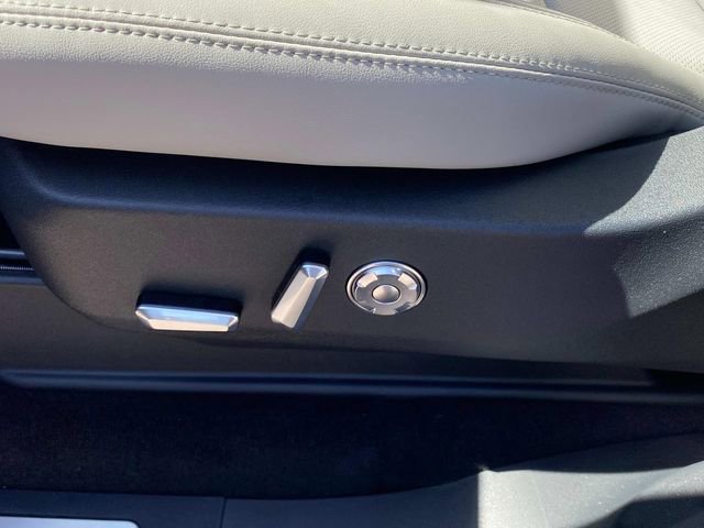 New 2026 Lincoln Navigator Reserve AWD/4WD image 13