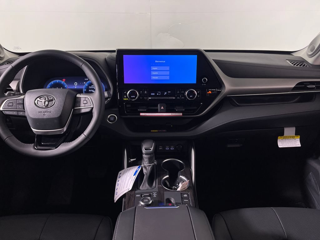 New 2026 Toyota Highlander Limited AWD/4WD image 15
