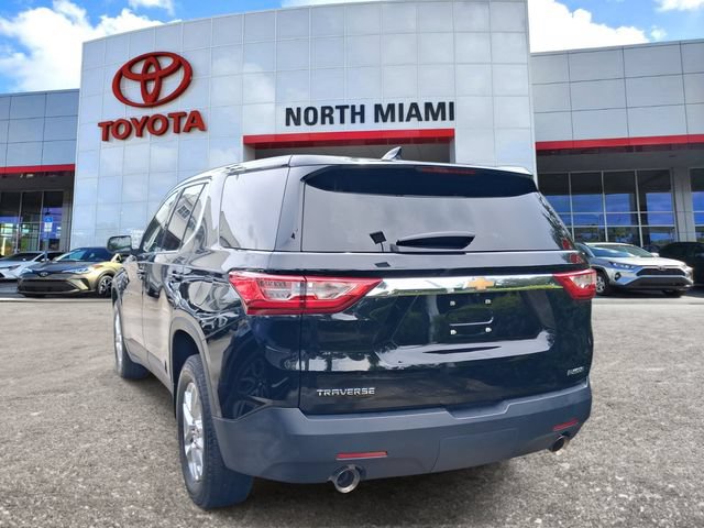 Used 2021 Chevrolet Traverse LS FWD image 3