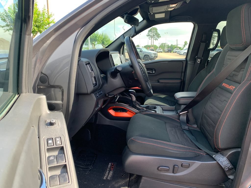 Used 2025 Nissan Frontier PRO-4X w/ Tow Package AWD/4WD image 24