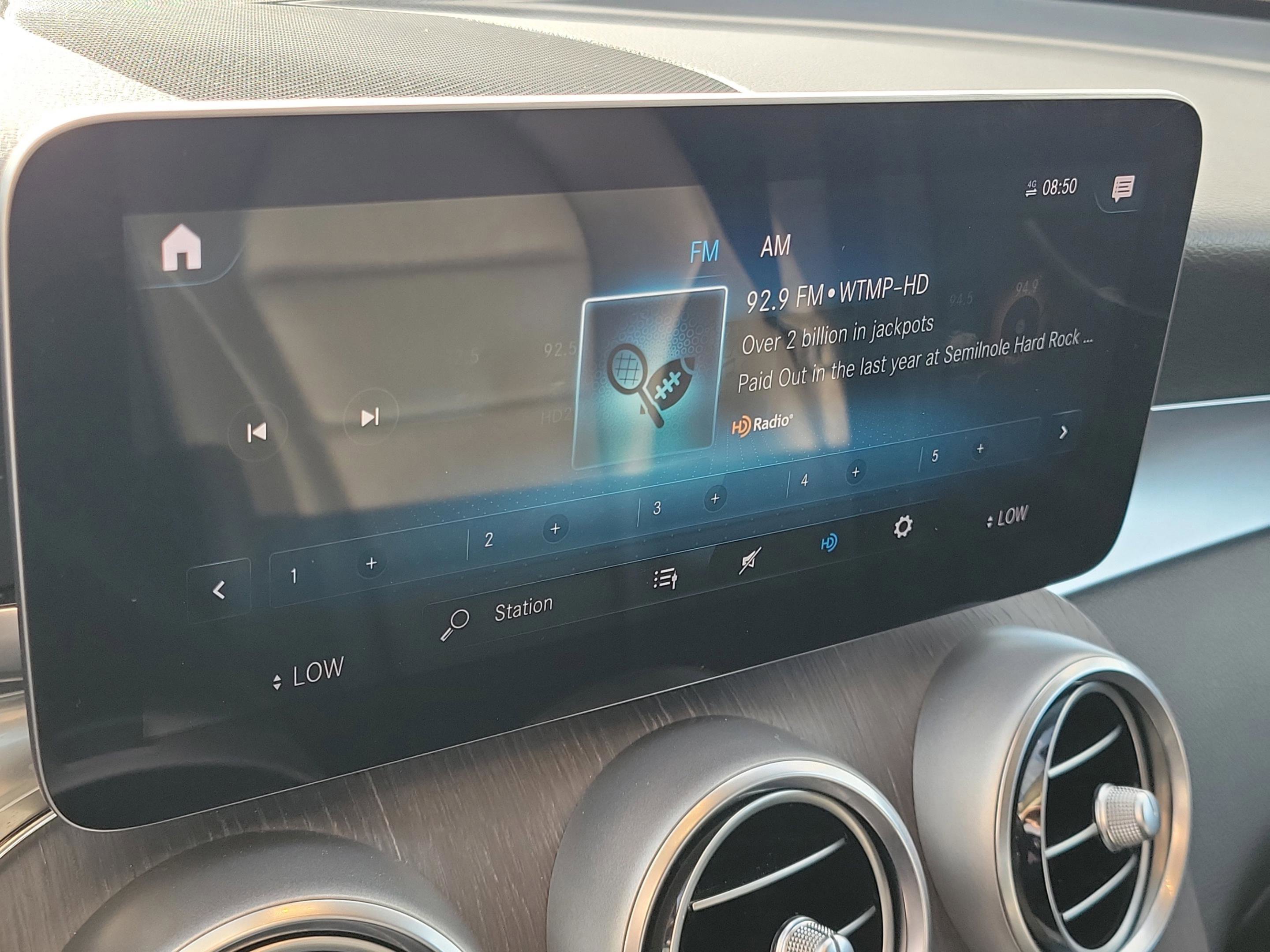 Used 2021 Mercedes-Benz GLC 300 image 17