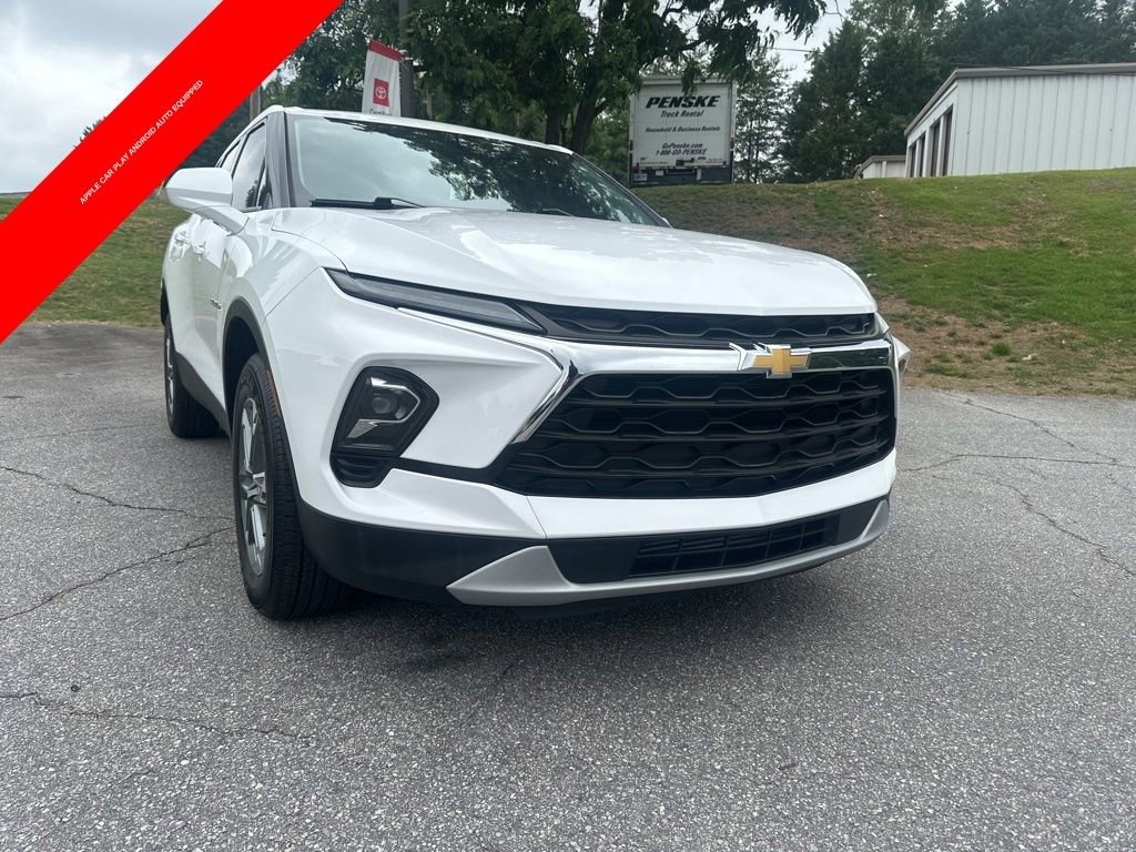 Used 2023 Chevrolet Blazer LT FWD video 1