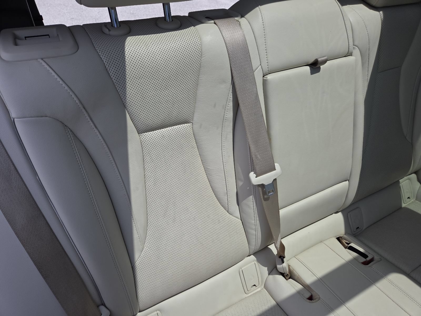 Used 2021 Buick Envision Essence FWD image 21