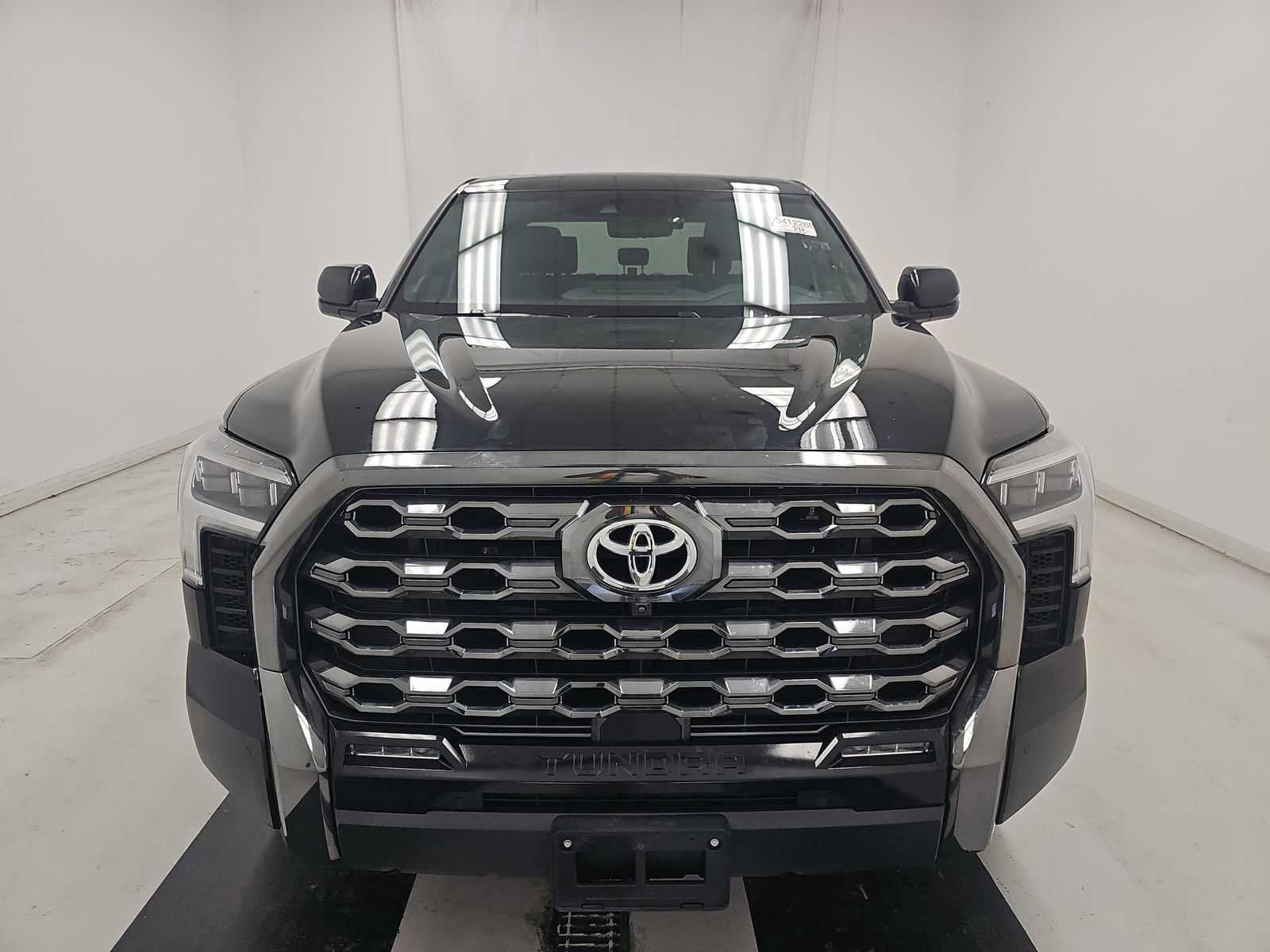 Used 2026 Toyota Tundra Platinum AWD/4WD image 6