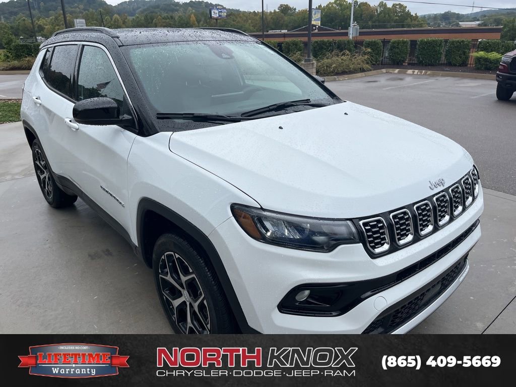 Used 2024 Jeep Compass Limited image 29