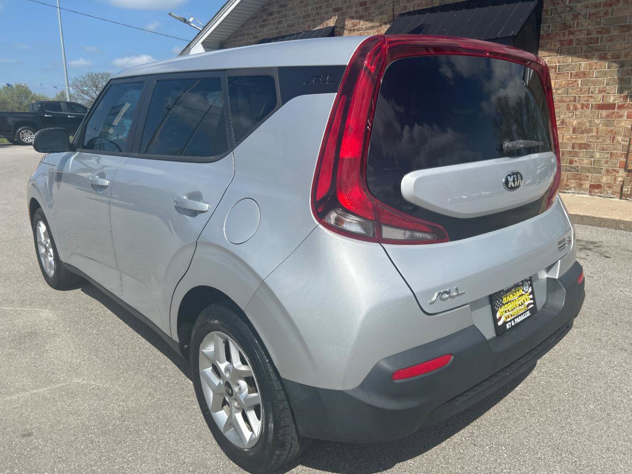 Used 2020 Kia Soul S image 9