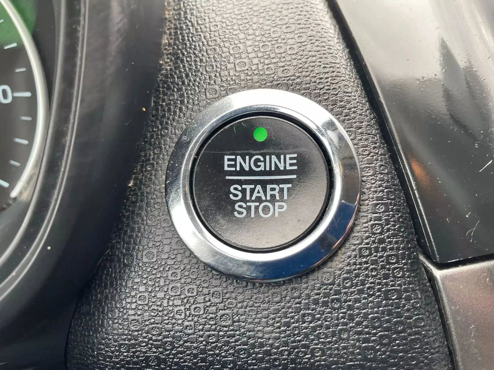 Used 2018 Ford EcoSport SE w/ SE Convenience Package image 40