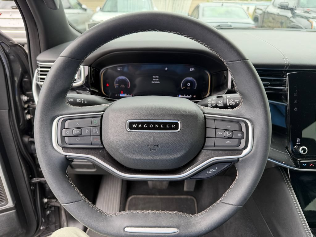 Used 2023 Jeep Wagoneer 4WD image 15