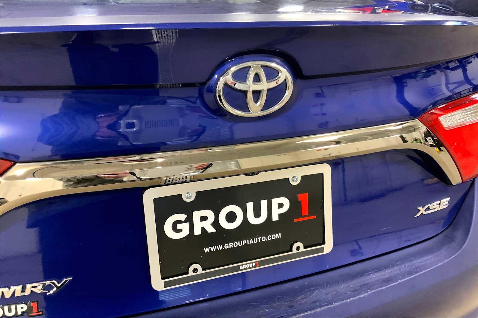 Used 2015 Toyota Camry XSE image 32