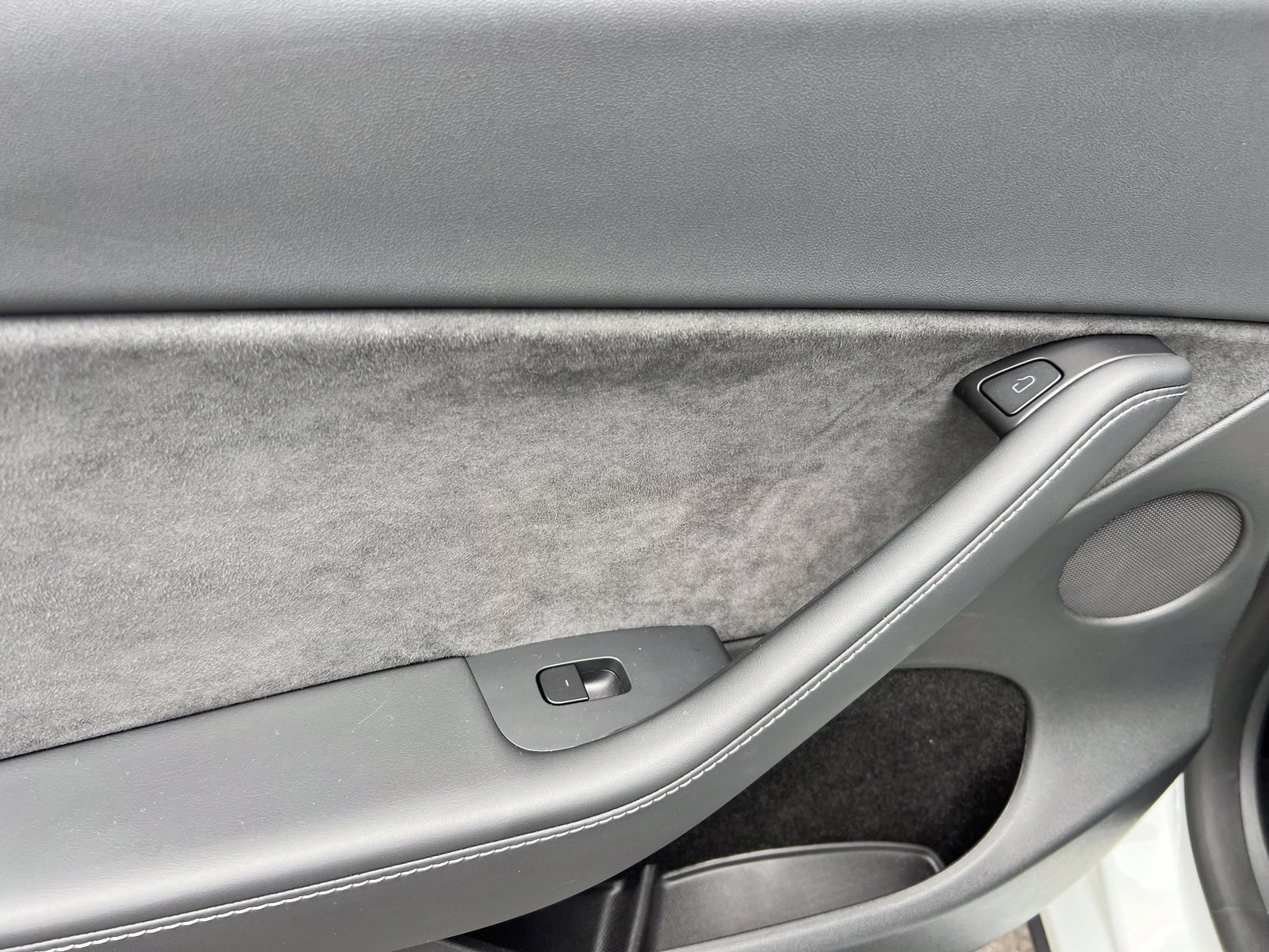 Used 2025 Tesla Model Y Long Range RWD image 50