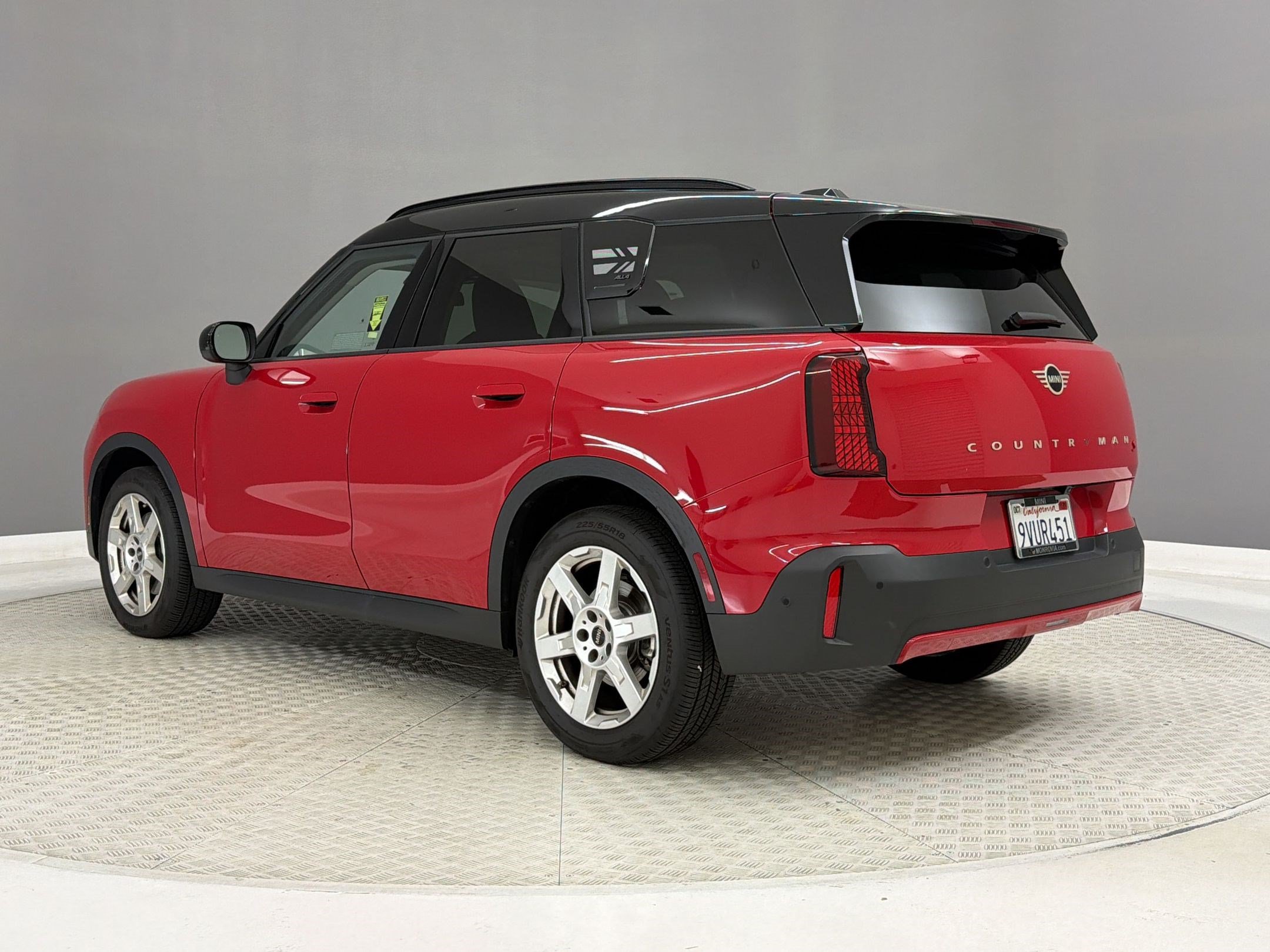 Used 2025 MINI Cooper Countryman S w/ Comfort Package Max AWD/4WD image 3