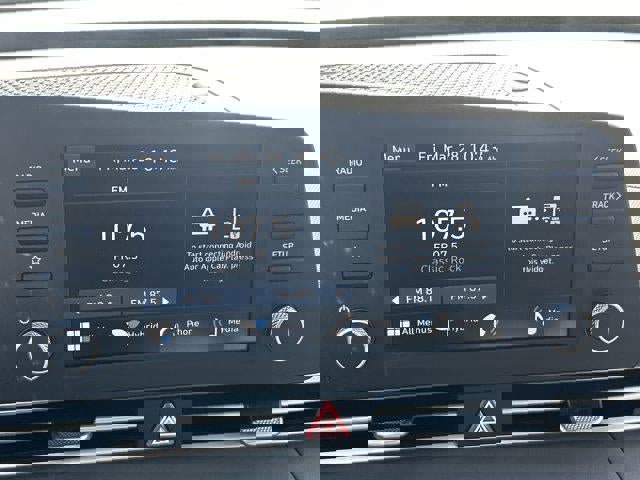 New 2025 Hyundai Elantra Blue image 50