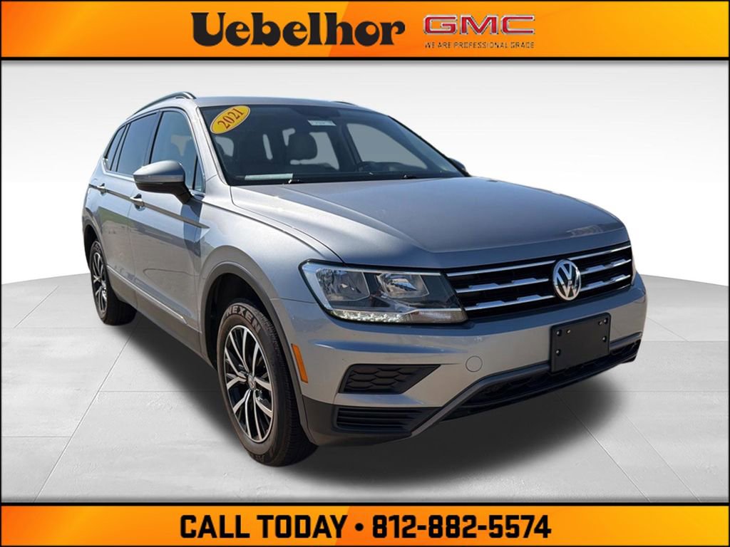 Used 2021 Volkswagen Tiguan SE w/ Panoramic Sunroof Package FWD 360° Tour