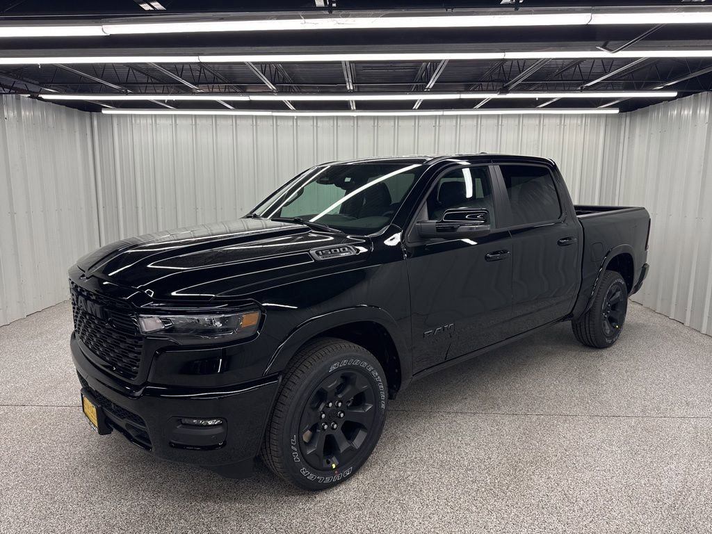 New 2026 RAM 1500 4x4 Crew Cab image 2