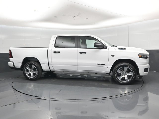 New 2027 RAM 1500 Express RWD image 33