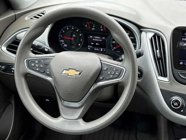 Used 2025 Chevrolet Malibu LT FWD image 13