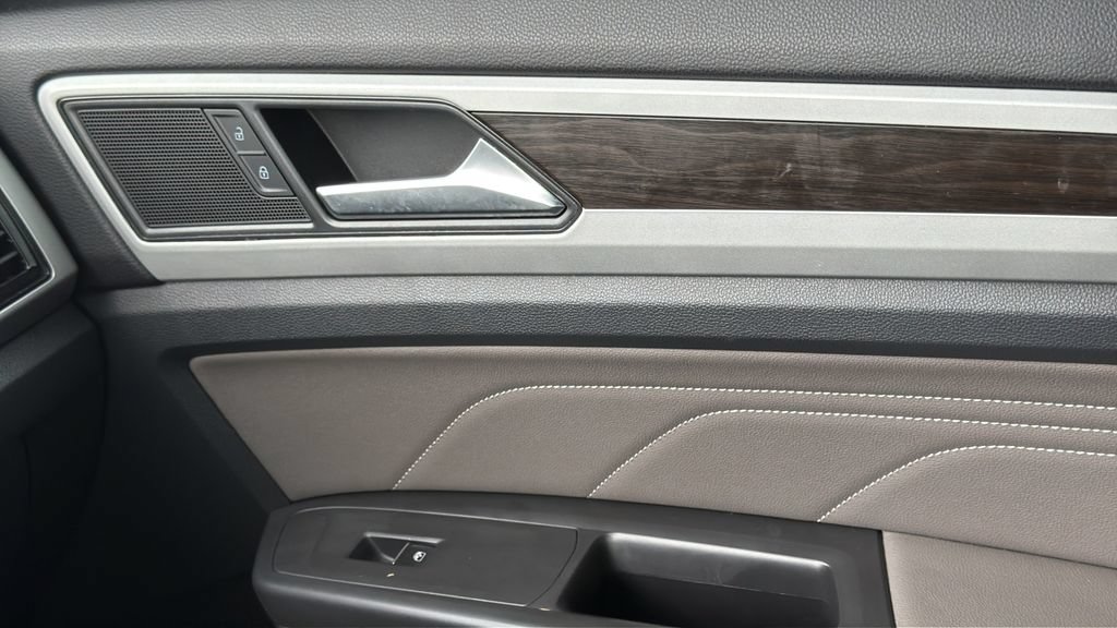 Certified 2023 Volkswagen Atlas SE FWD image 14
