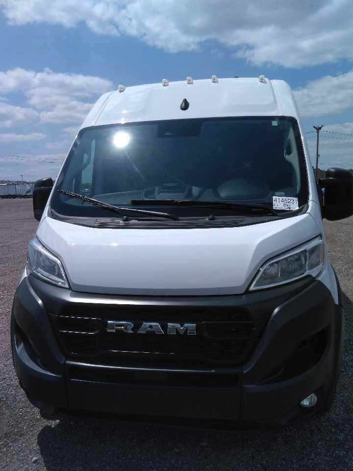 Used 2024 RAM ProMaster 2500 w/ Convenience Group FWD image 8