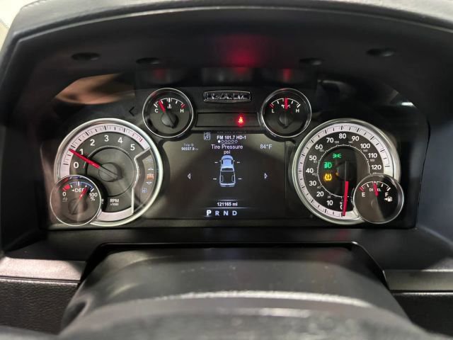 Used 2017 RAM 1500 Laramie w/ Convenience Group AWD/4WD image 16