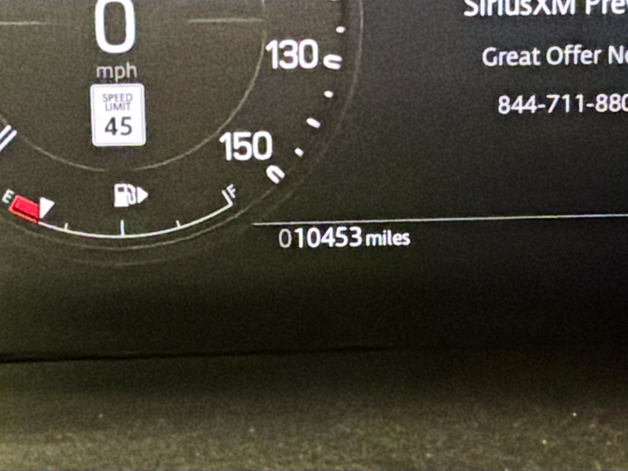 Used 2024 Land Rover Defender 110 X-Dynamic SE image 8