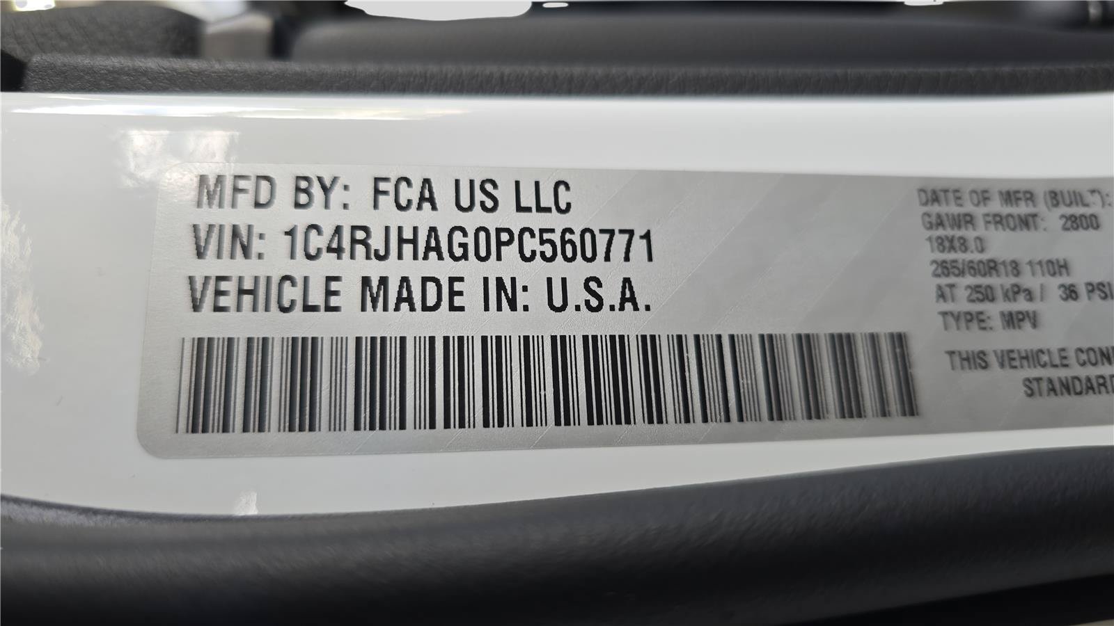 Used 2023 Jeep Grand Cherokee Laredo w/ Luxury Tech Group I AWD/4WD image 29