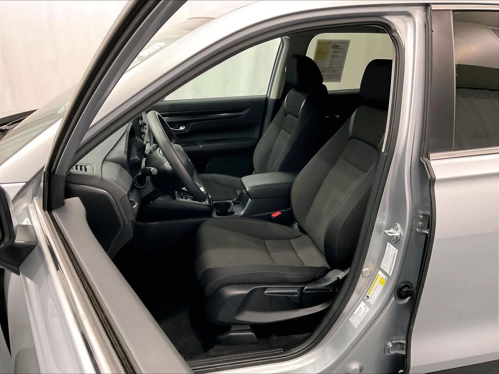 Used 2025 Honda CR-V LX image 9