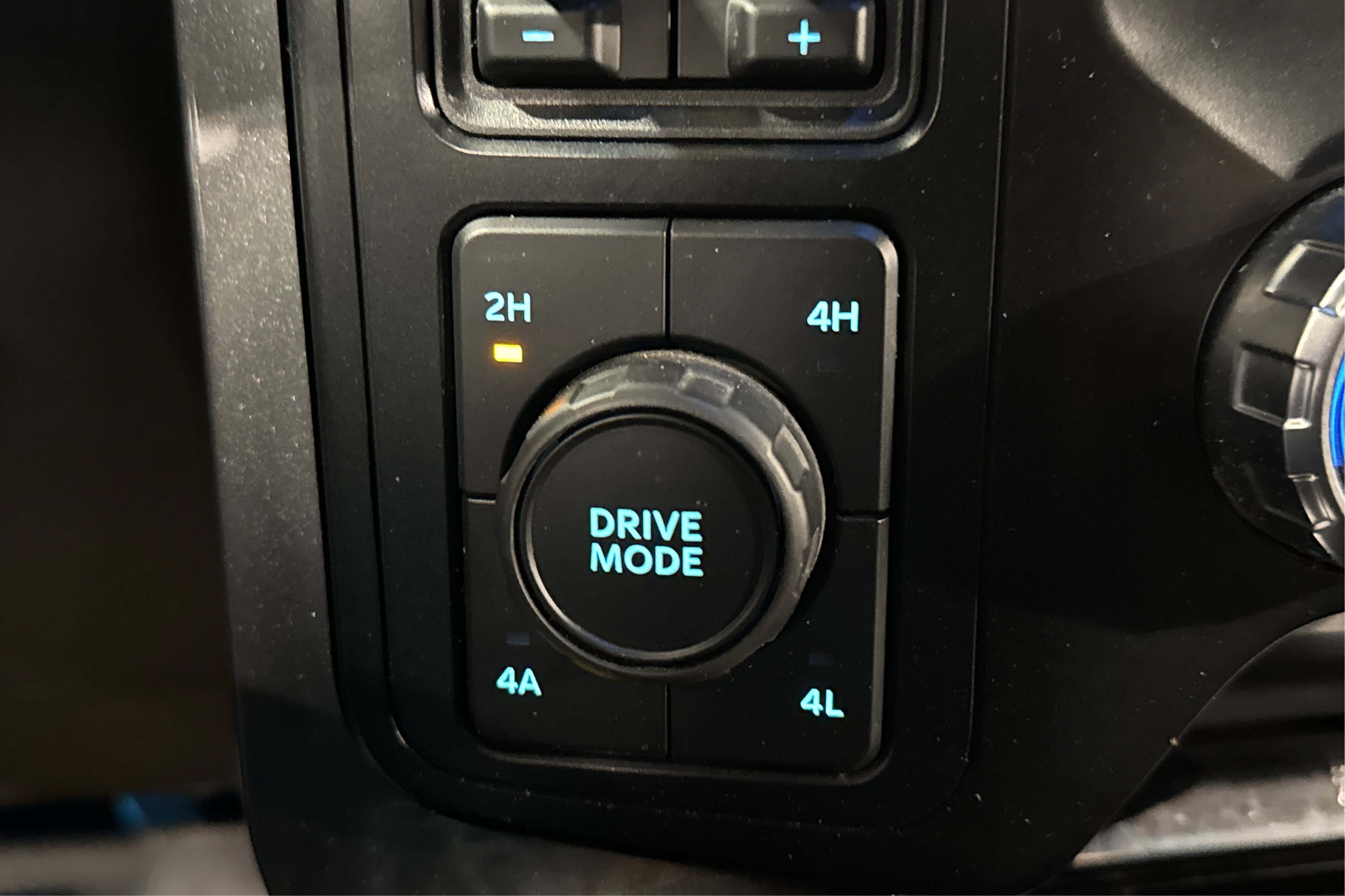 Used 2023 Ford F150 Lariat w/ Equipment Group 502A High AWD/4WD image 35