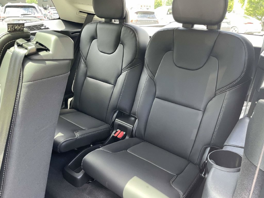 New 2026 Volvo XC90 B6 Ultra w/ Protection Package Premier AWD/4WD image 18