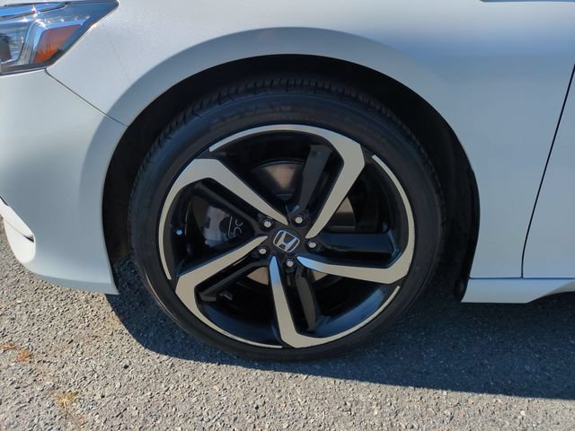 Used 2019 Honda Accord Touring image 10