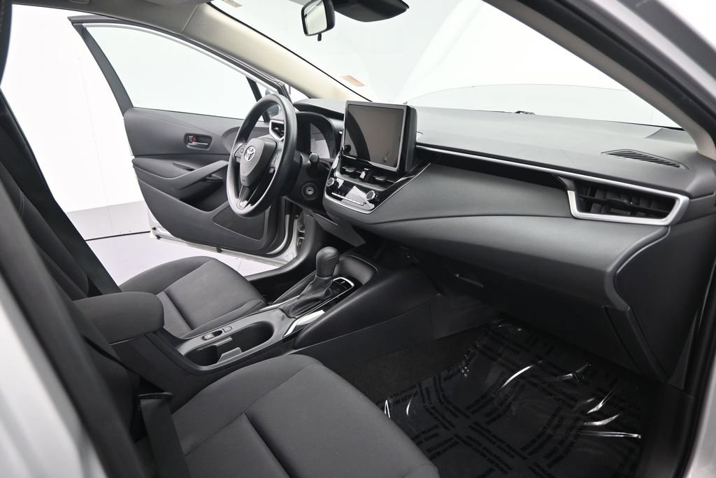 Used 2023 Toyota Corolla LE FWD image 21
