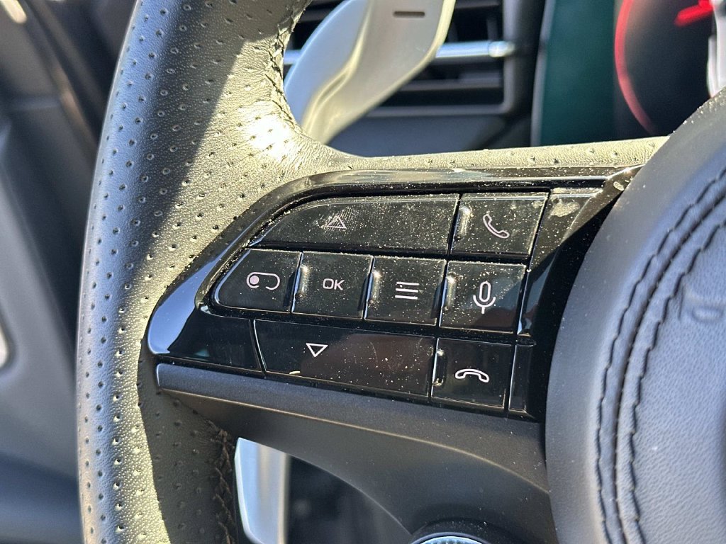 Used 2024 Maserati Grecale Modena AWD/4WD image 27