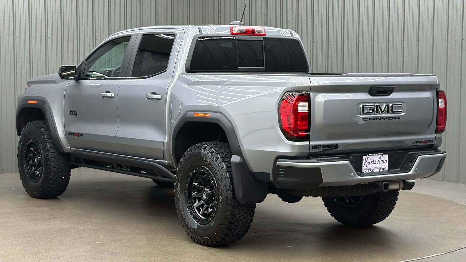 Used 2025 GMC Canyon AT4 w/ AT4X Package AWD/4WD image 3