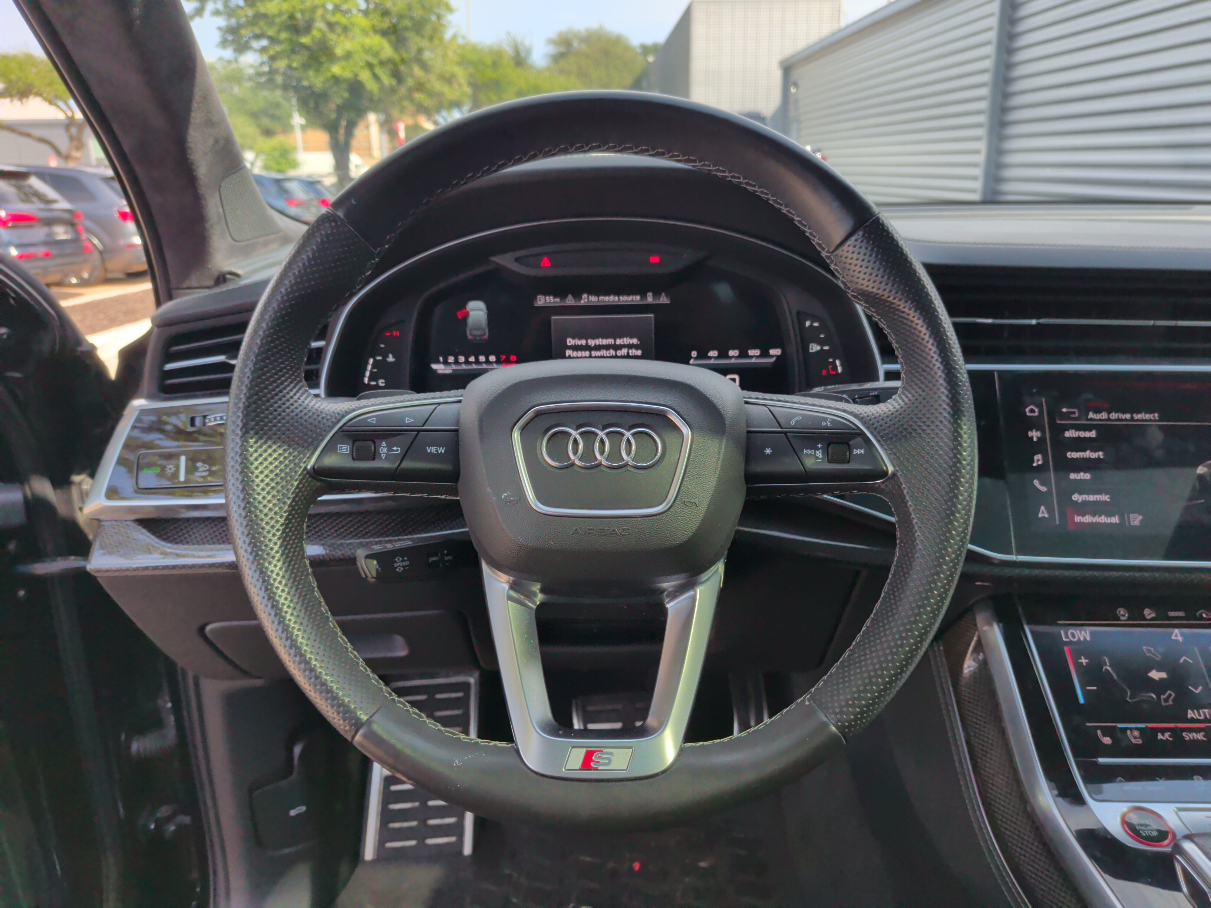 Used 2021 Audi SQ7 Prestige AWD/4WD image 17